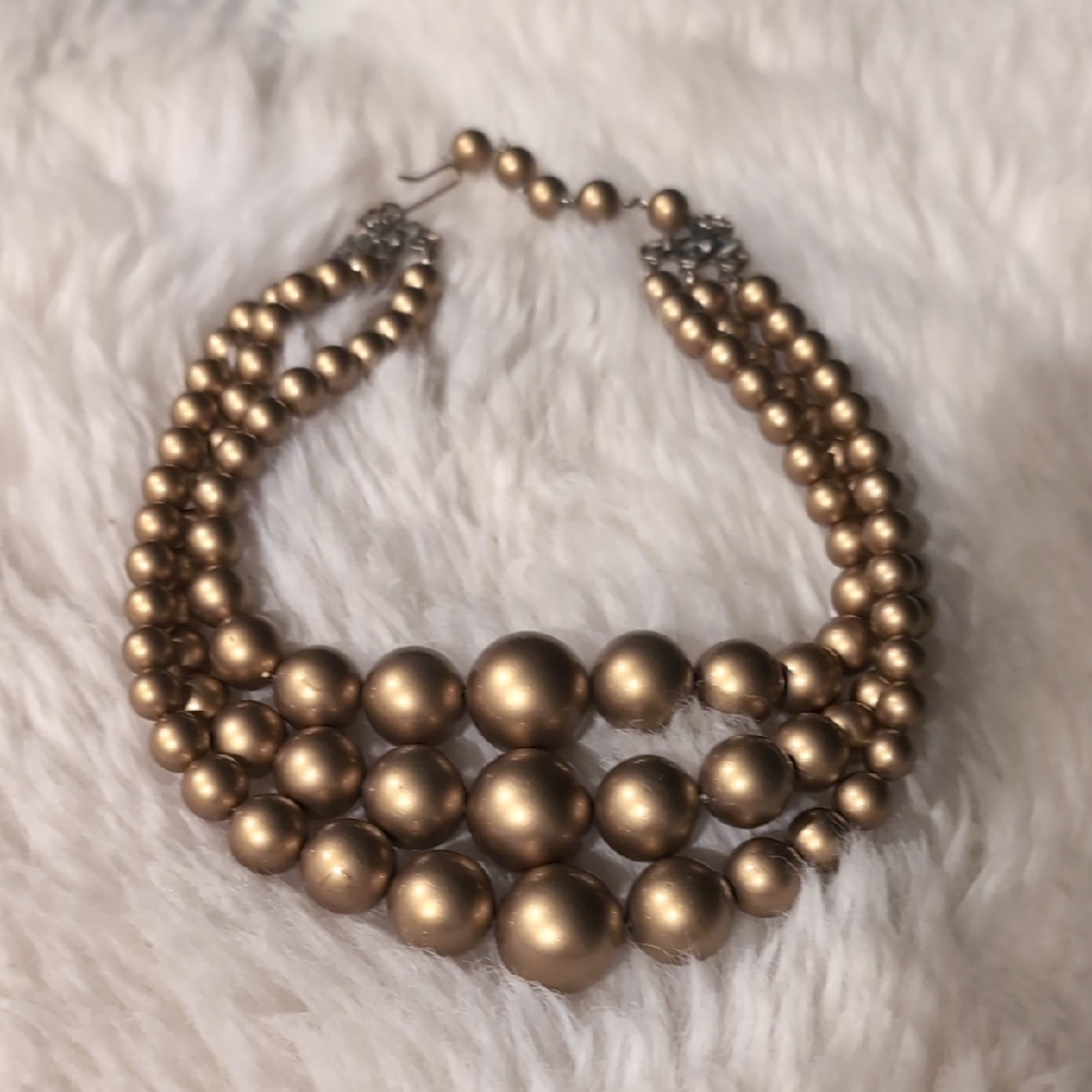 Vintage gold faux pearl three-layer gradient necklace